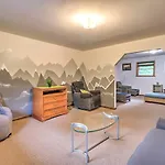Spacious Tobyhanna Family Home Poolandbeach Access!