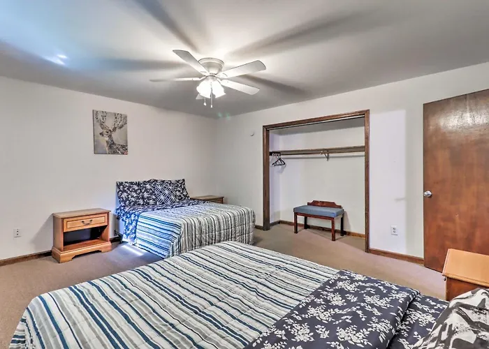 Spacious Tobyhanna Family Home Poolandbeach Access!