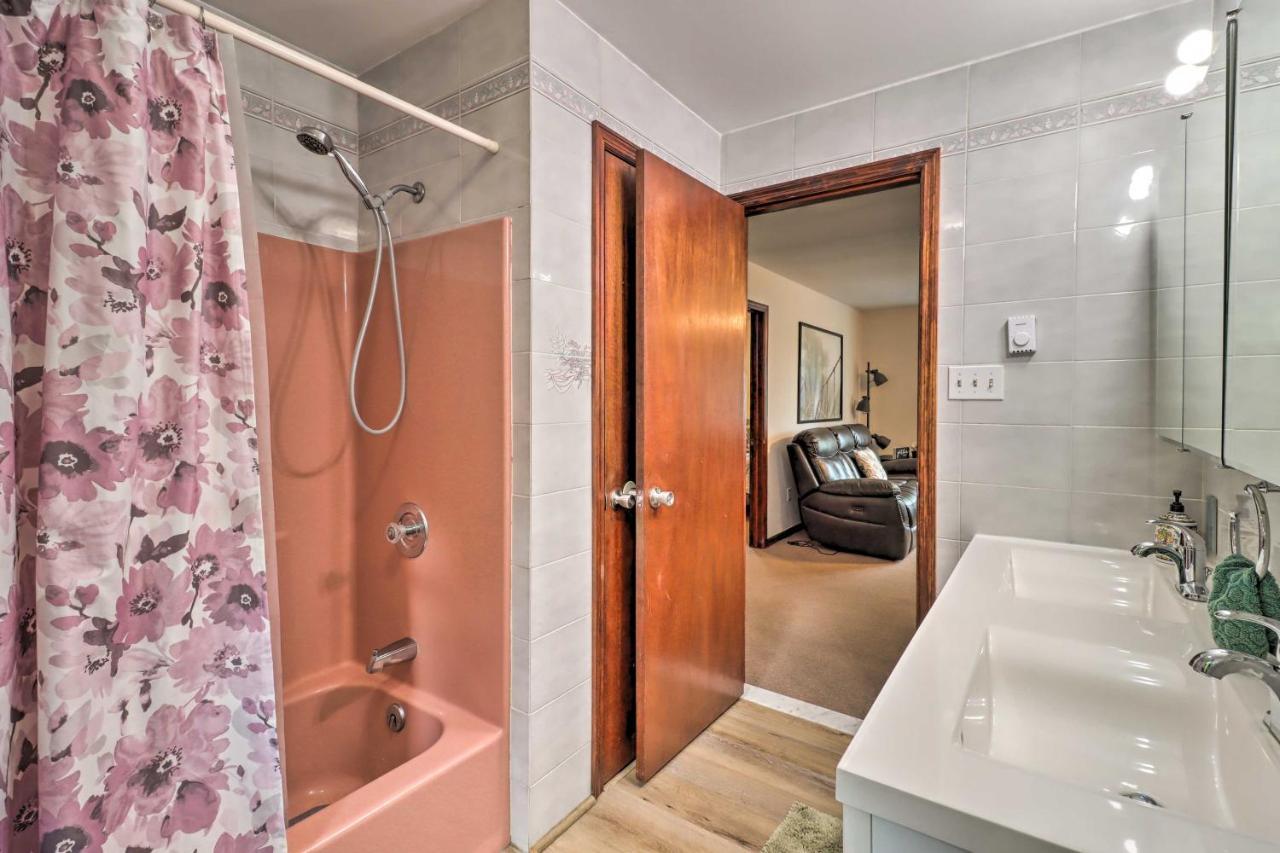 Spacious Family Poolandbeach Access! Сasa de vacaciones Tobyhanna