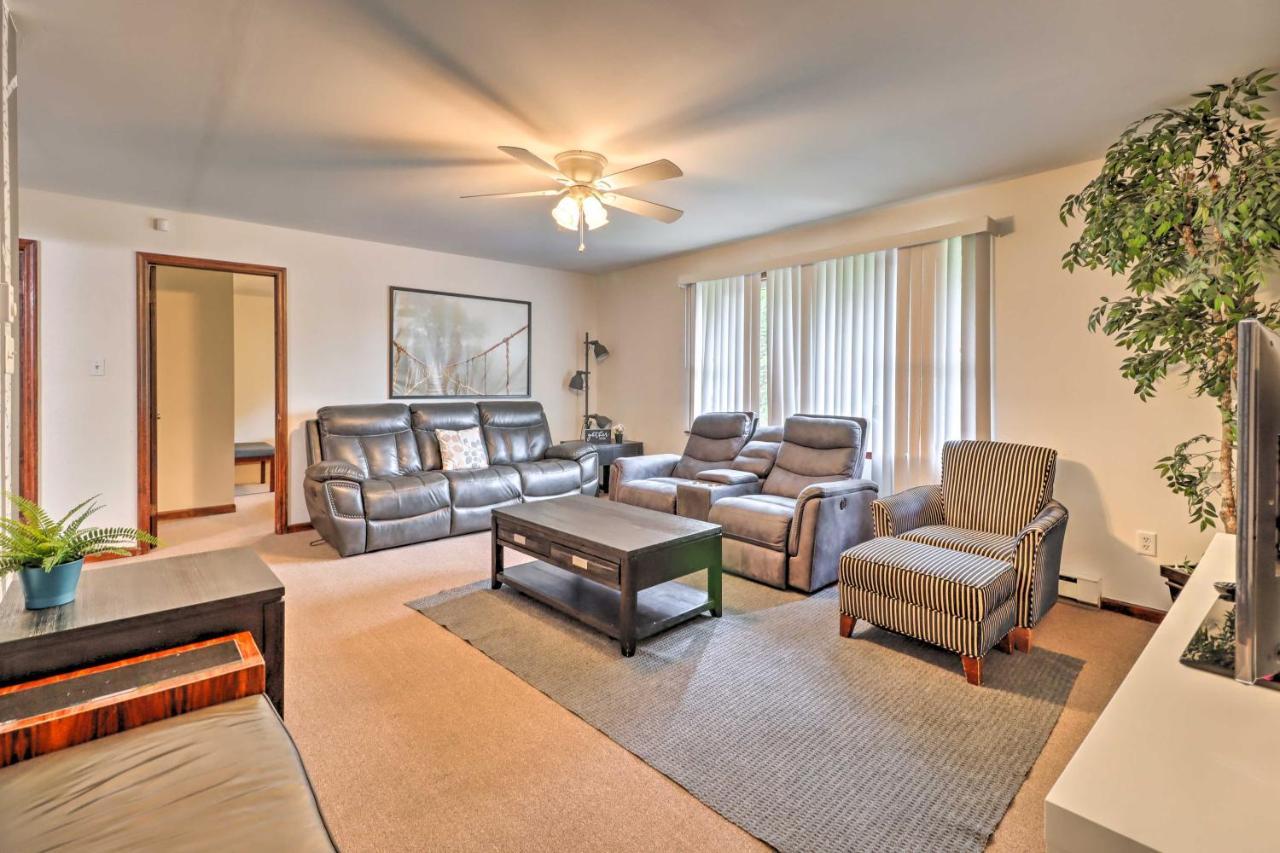 Spacious Family Poolandbeach Access! Tobyhanna